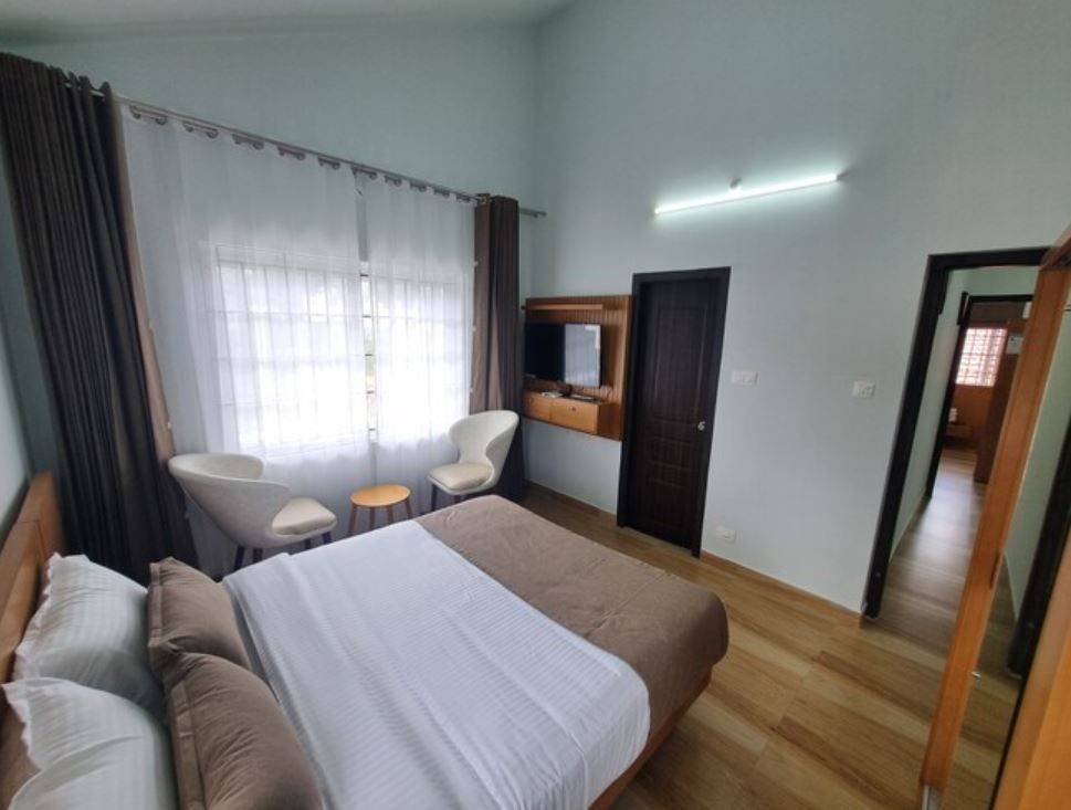 Queen Room