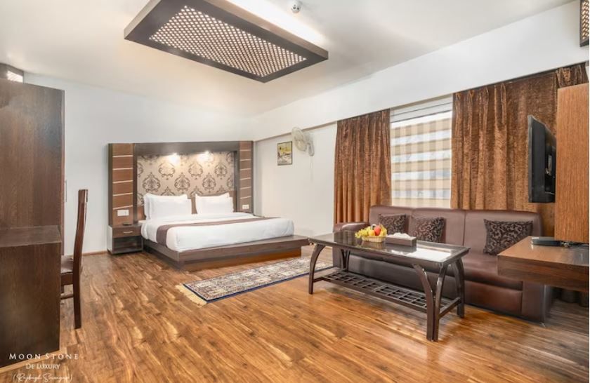Moonstone De Luxury Deluxe Room Non - AC 2
