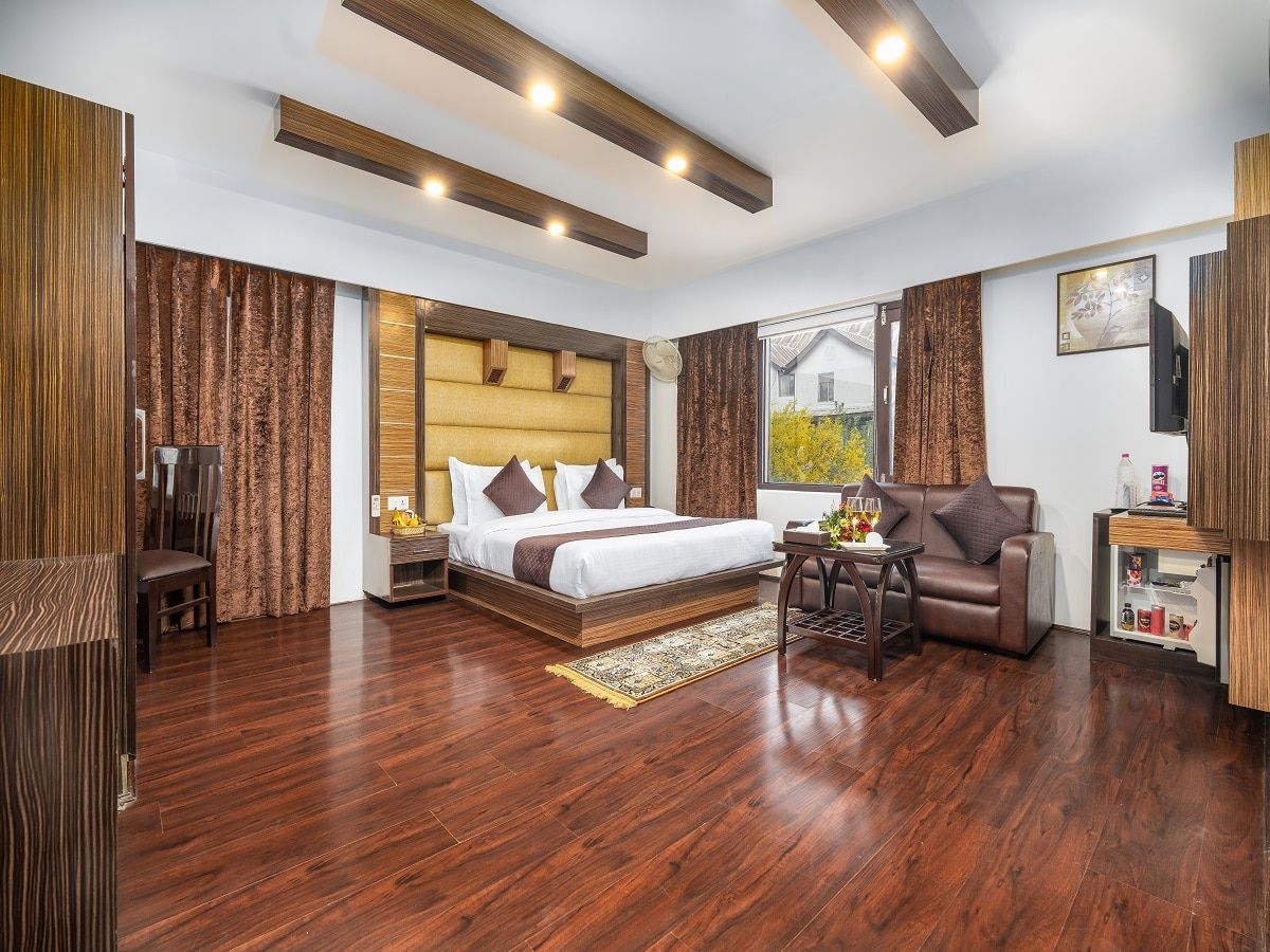 Moonstone De Luxury Deluxe Room Non - AC