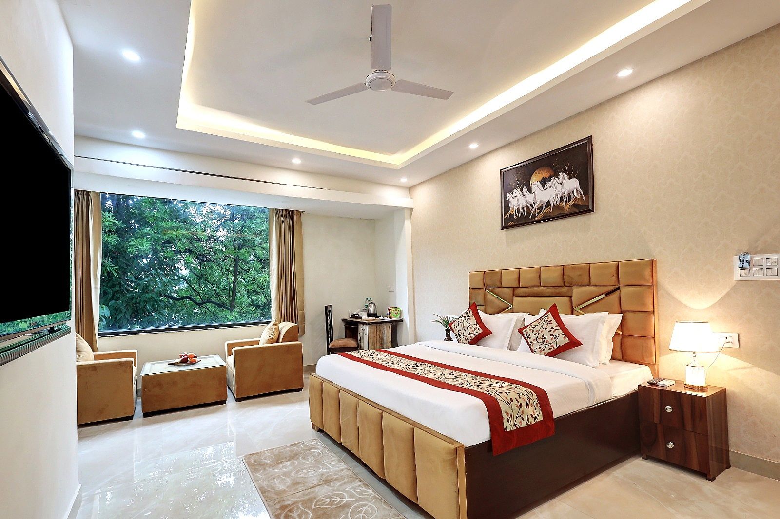 Hotel Golden Era@Near Shopprix Mall Deluxe Room with Welcome Kit 3