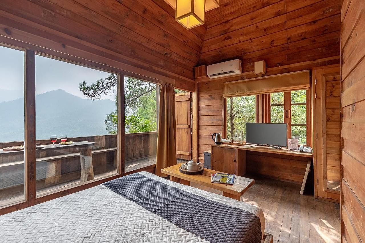 Alaya Stays Wooden Cottage With Balcony | Suro Woodbine Chalet Alaya Stays Wooden Cottage With Balcony -Suro Woodbine Chalet 7