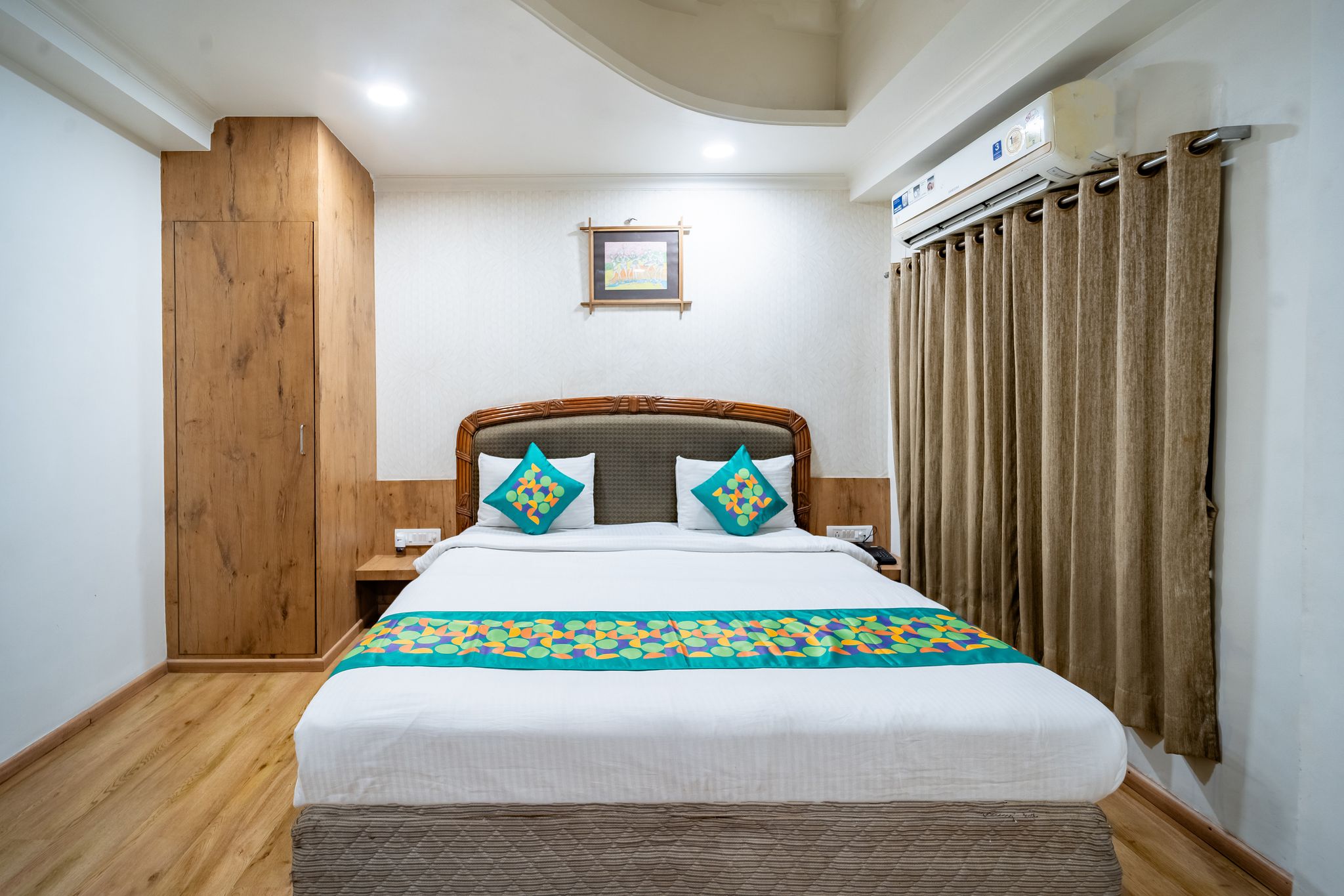 Treebo Kamal Regency Standard Room 4