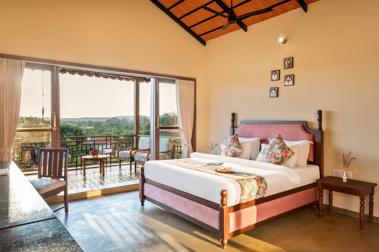 Vanveda Suite with Balcony