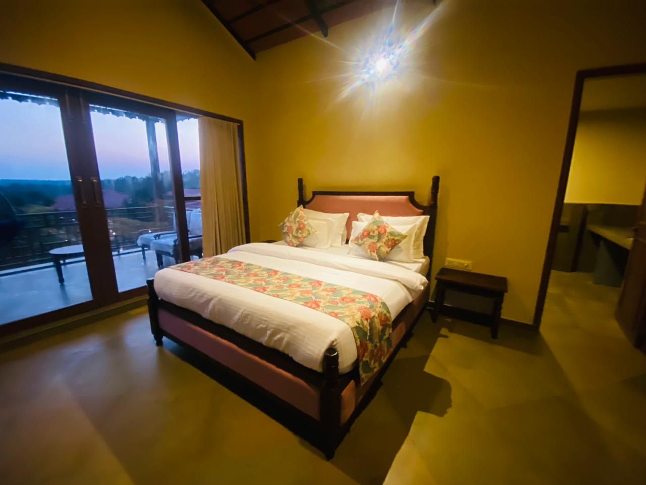 Vanveda Suite with Balcony