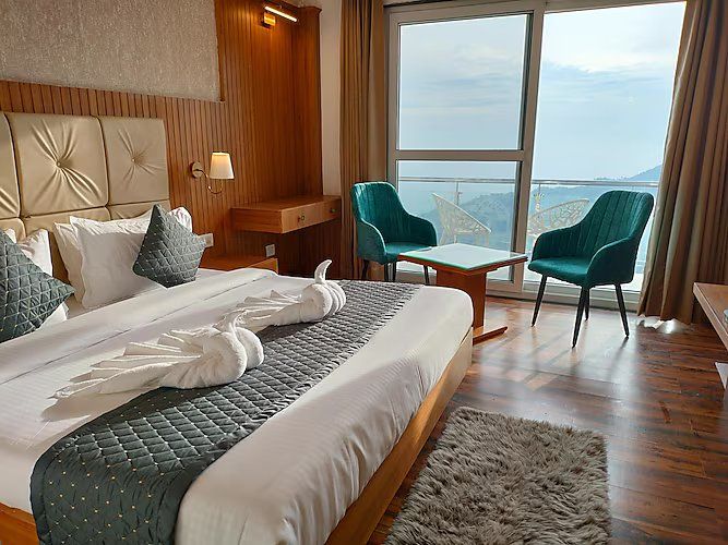 Premium Room with Valley View