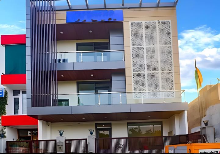 Hotel Premium Inn Sector 12