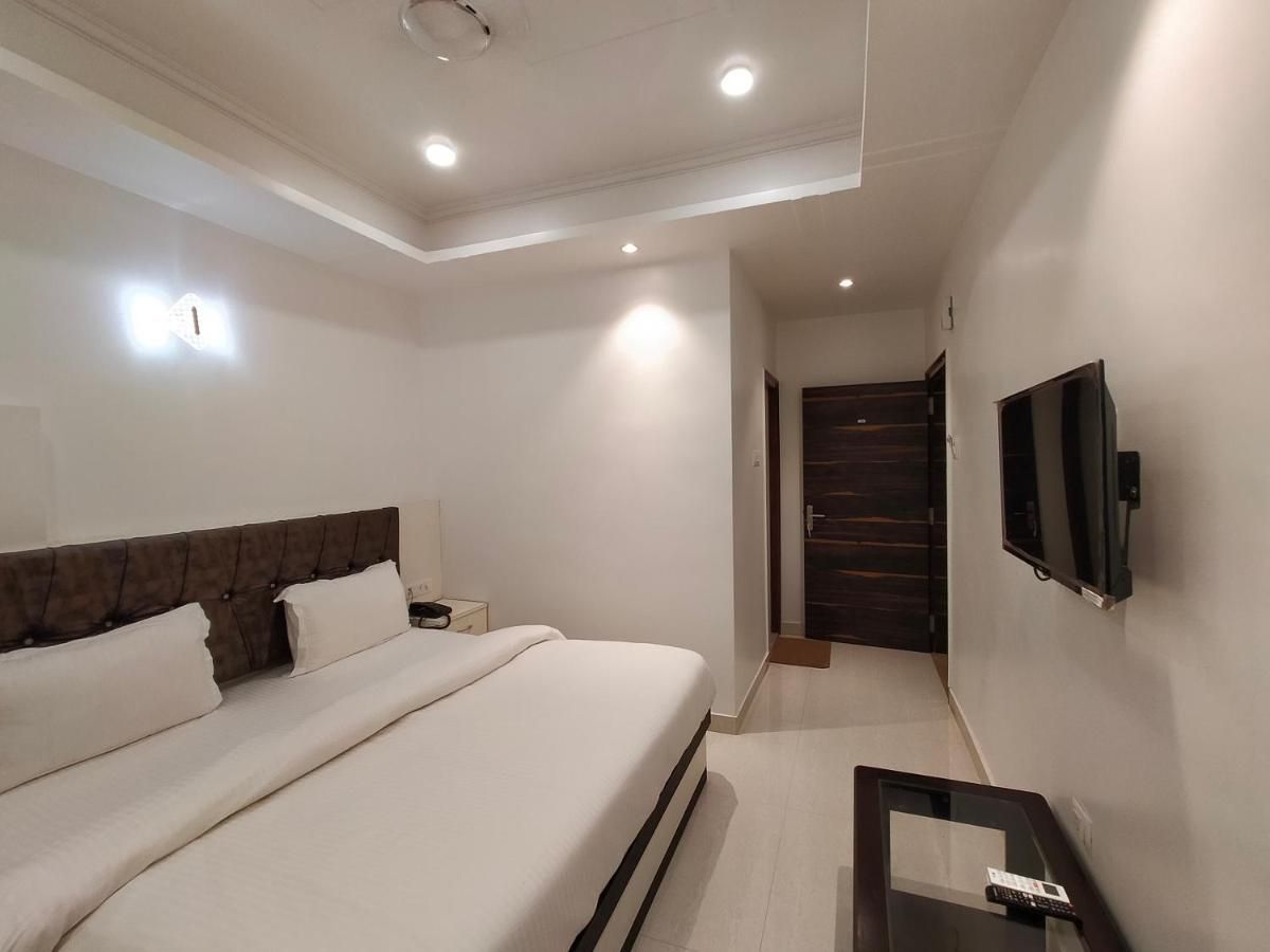 Super Deluxe Double Bed