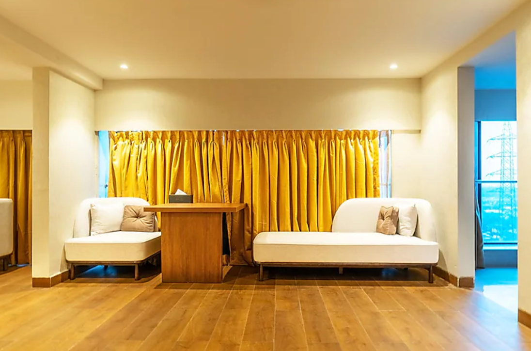 Executive Room with Queen Bed