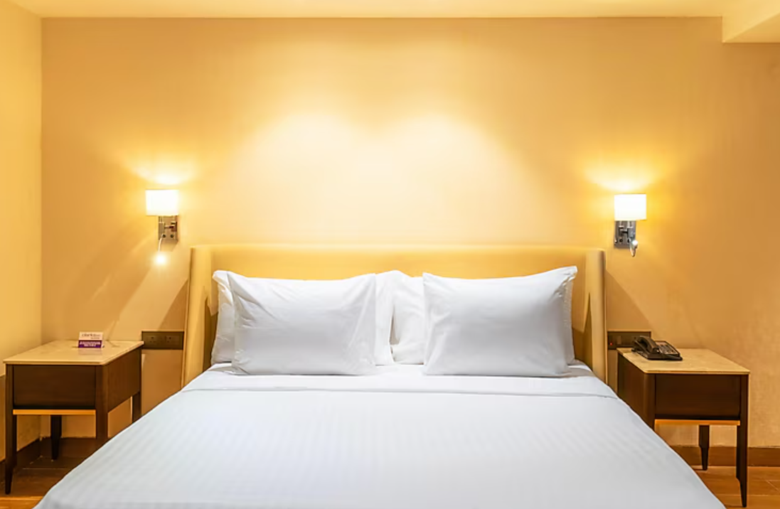 Executive Room with Queen Bed