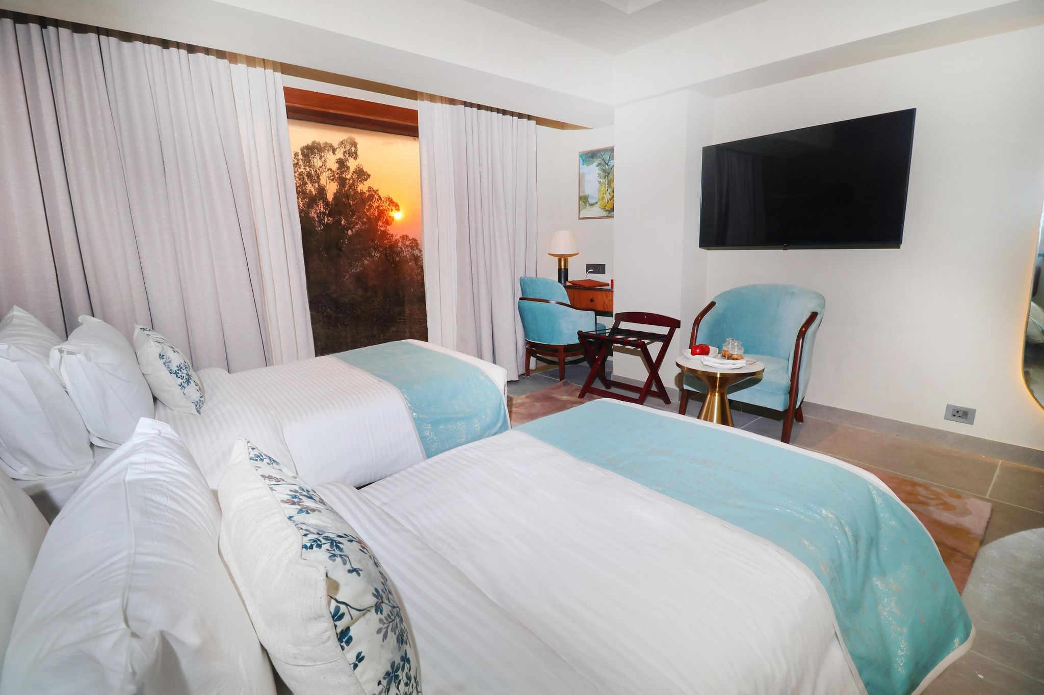 Premium Twin Room with Balcony