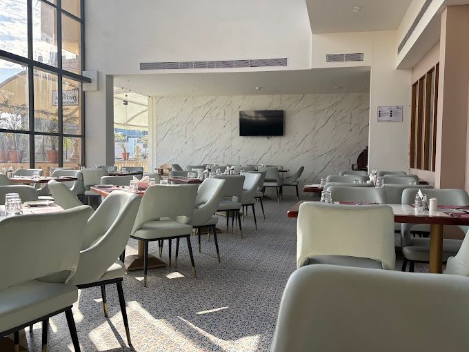 Food & Dining