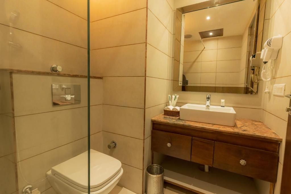  The Belvedere Kasauli Deluxe Room ( Without Balcony ) Non - View 4