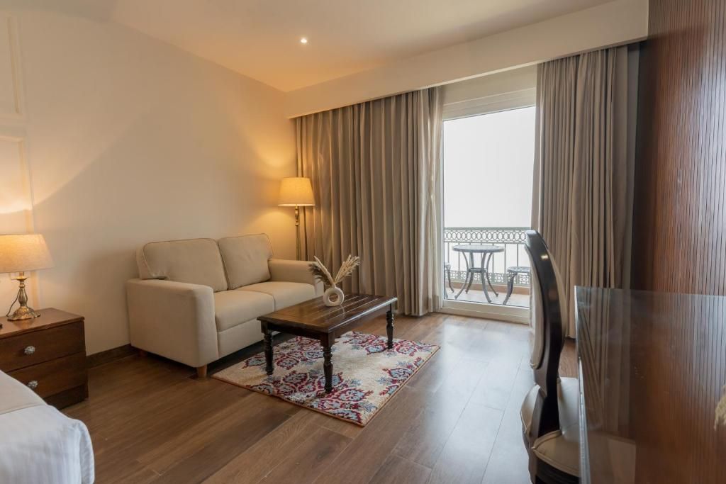 Luxury Room With City View ( Big Balcony )