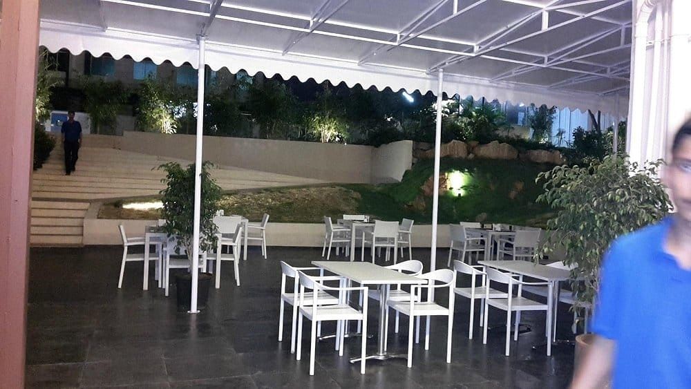Food & Dining