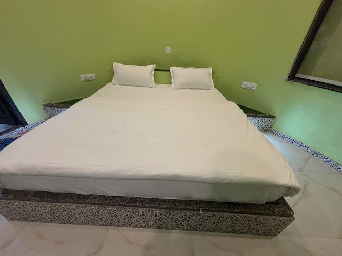 Dhani Ganesh Resort Khatushyamji Deluxe Cottage Room
