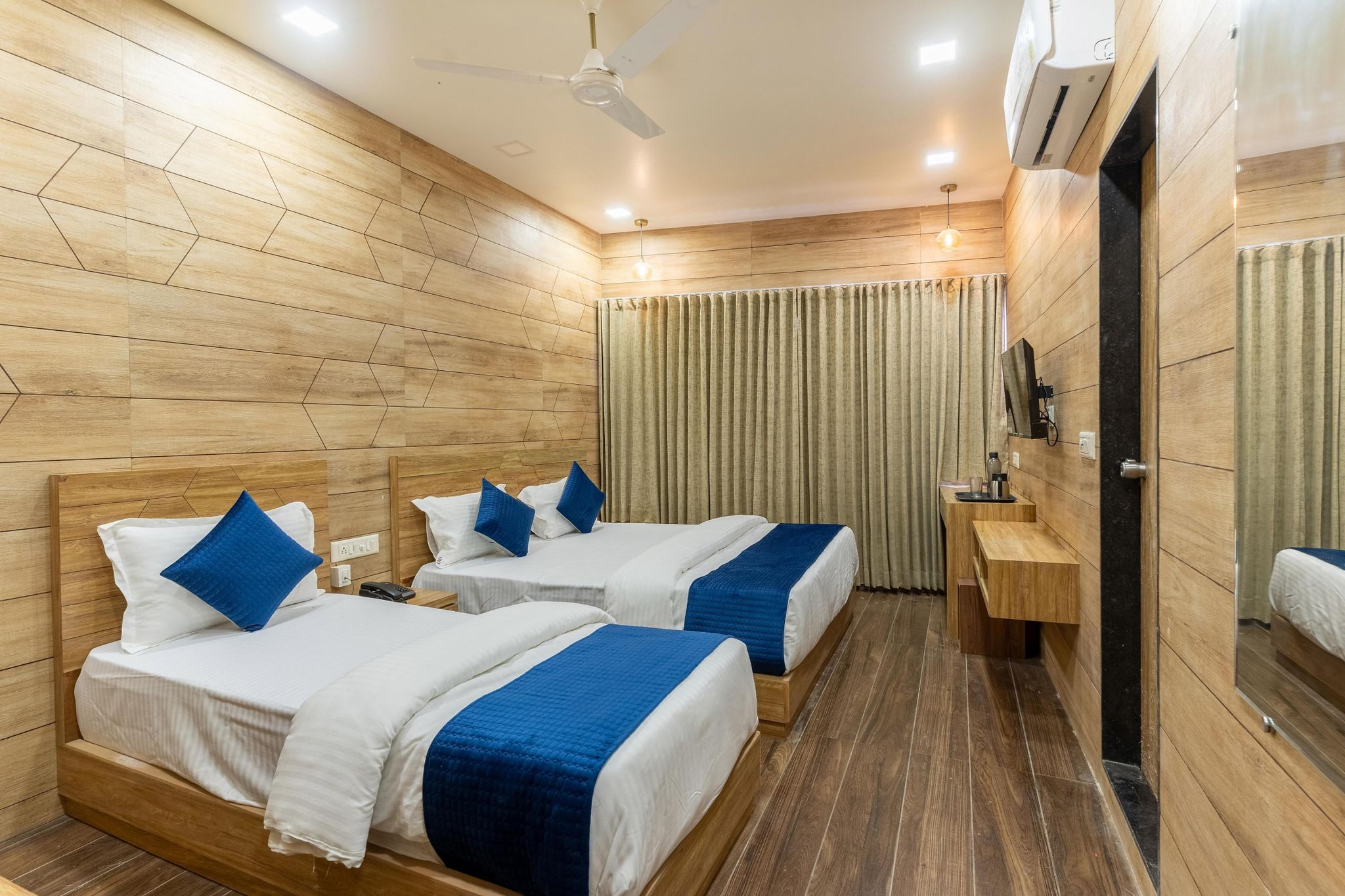 Deluxe Triple Room