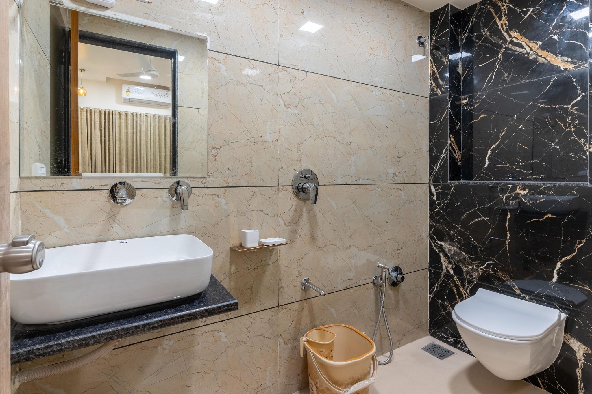 HOTEL NOBLE INN Deluxe Room 2