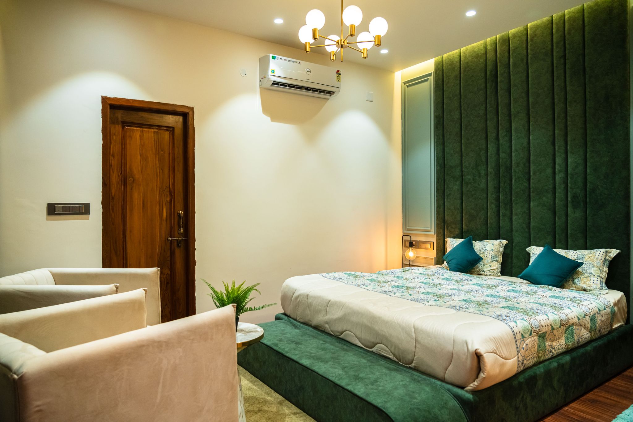 Neptune Room with Bathtub(Without Balcony)