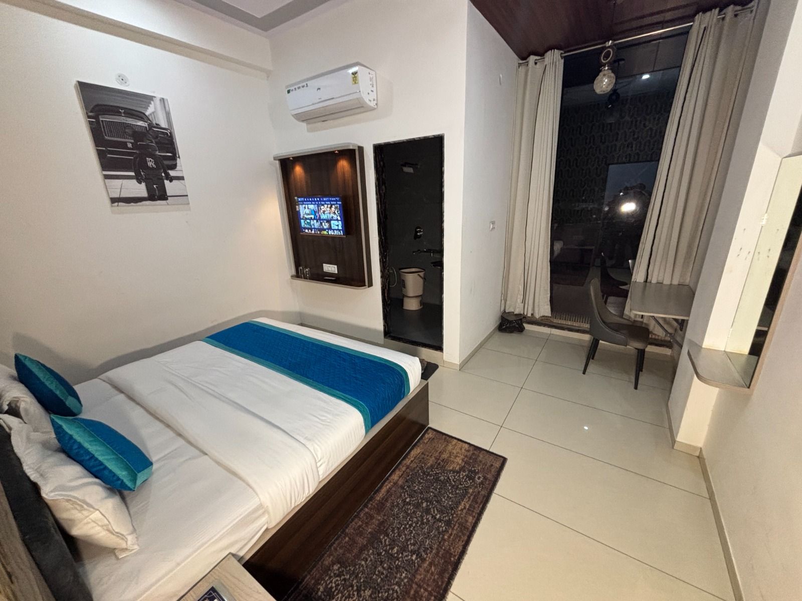  Hotel Hanuman Palace Super Deluxe Room 3