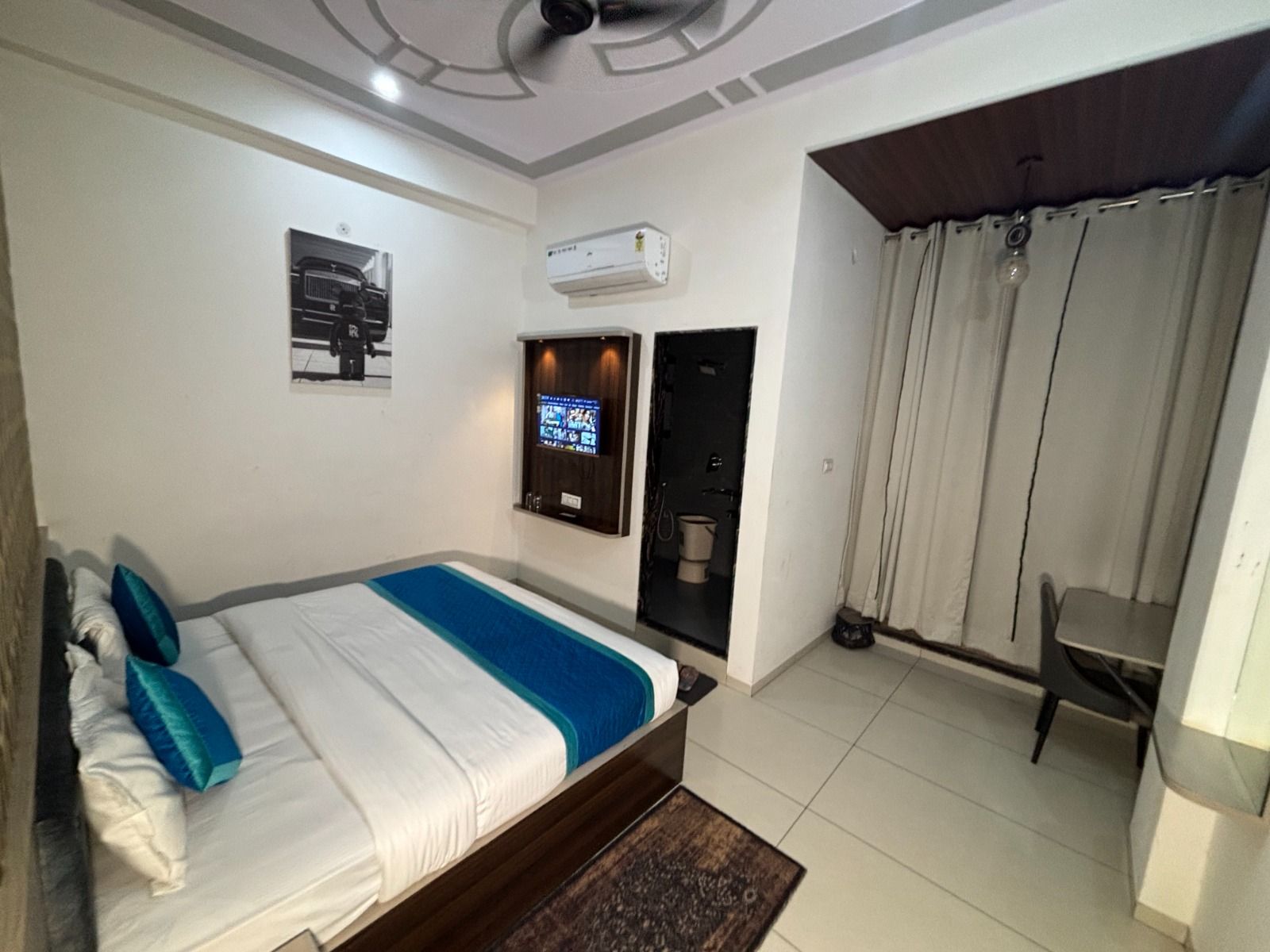  Hotel Hanuman Palace Super Deluxe Room 2