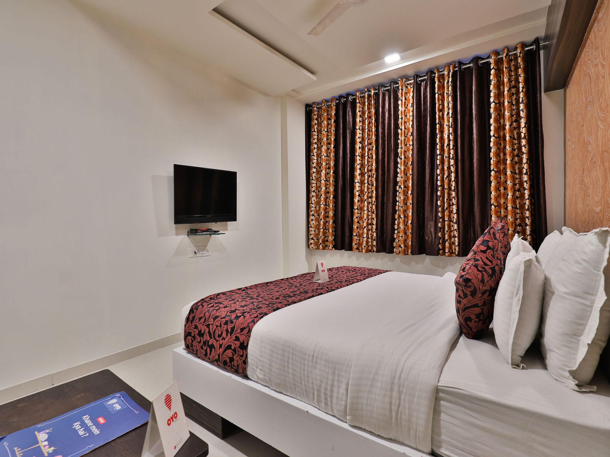 Premium Room with Bathtub