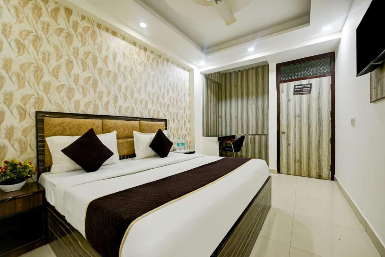 Super Deluxe Room