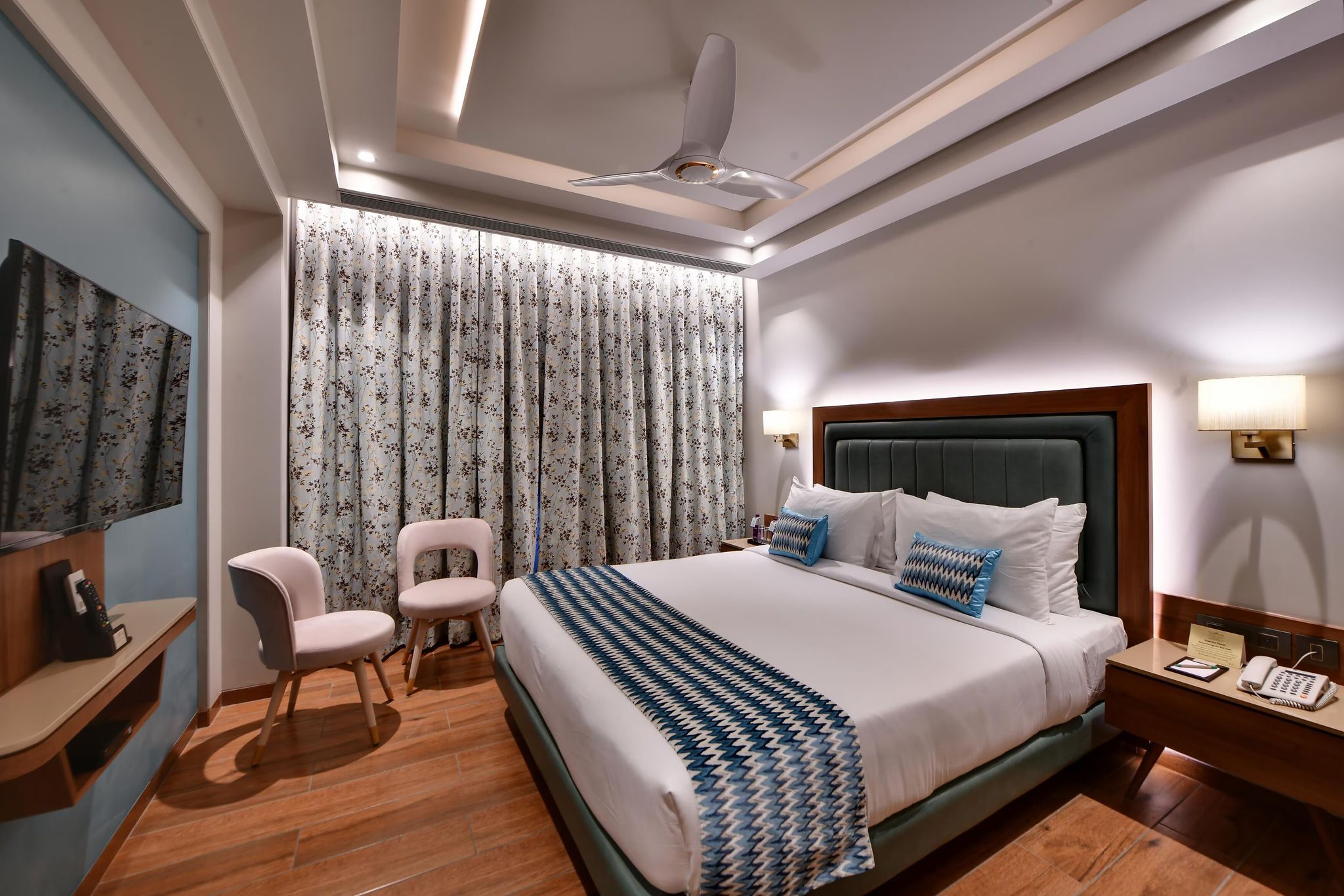 Winter Green Room Twin Bed