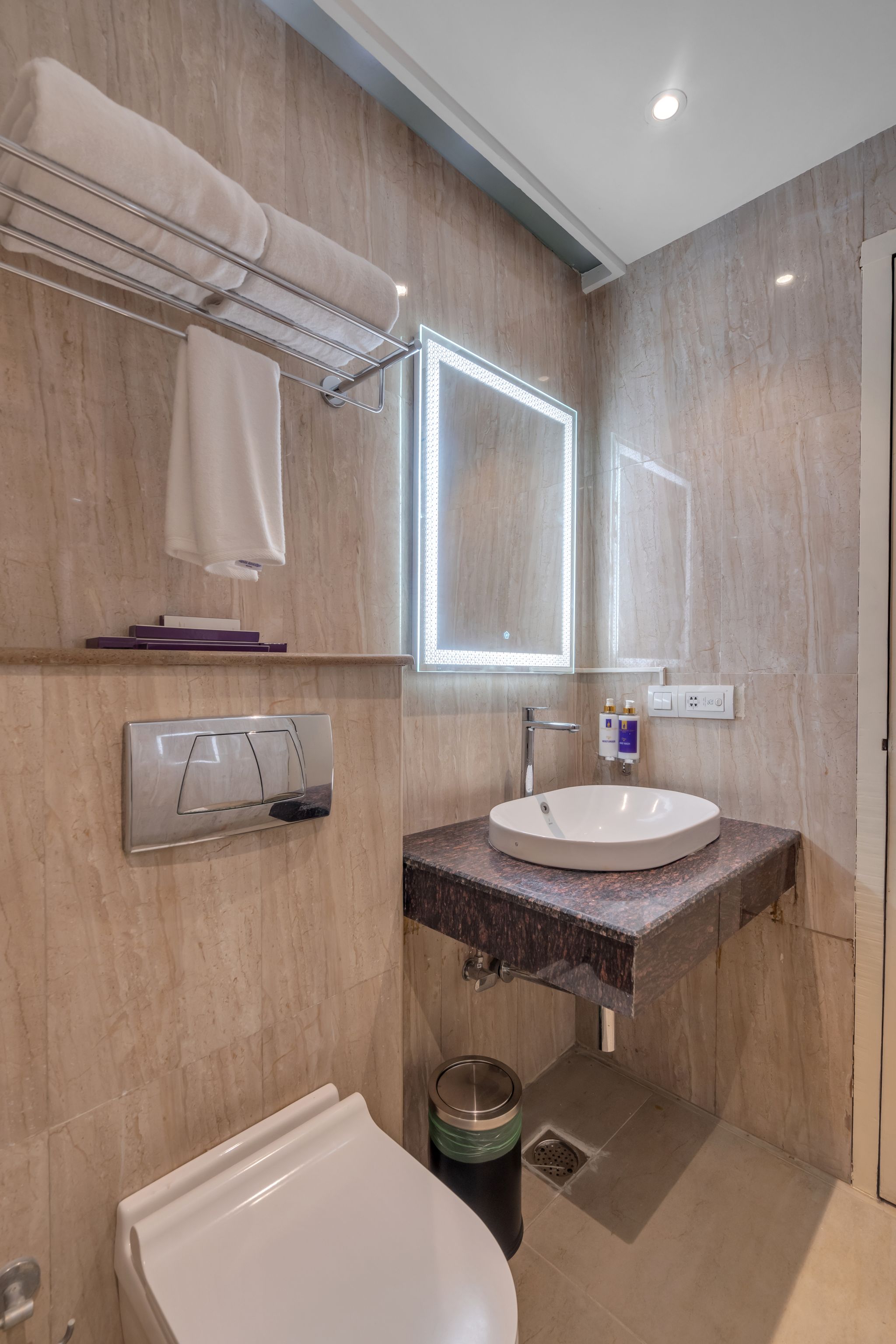 Park Avenue Hotel Premium Twin Room 3