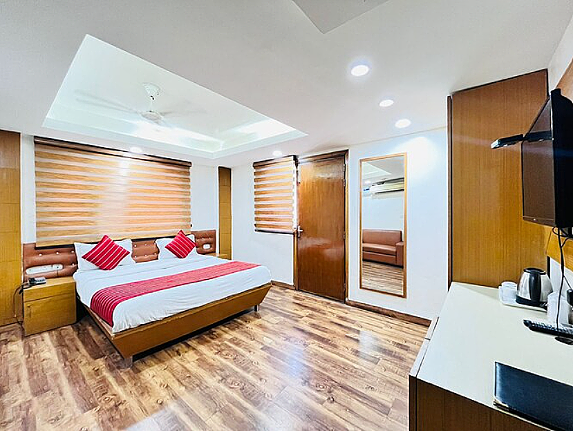 King Room, City View, Balcony