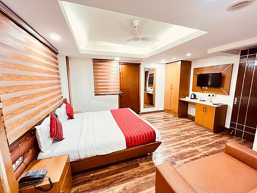 King Room, City View, Balcony