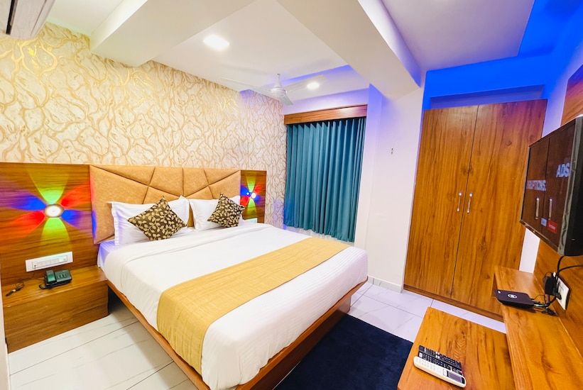 HOTEL AVENUE PLAZA Deluxe Room 7