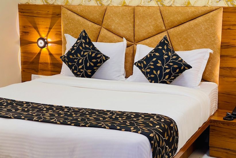 HOTEL AVENUE PLAZA Deluxe Room 2