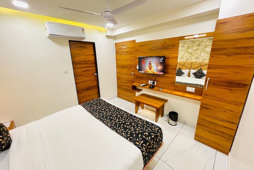 HOTEL AVENUE PLAZA Deluxe Room 5