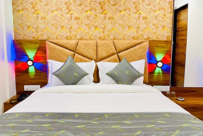 HOTEL AVENUE PLAZA Deluxe Room 6