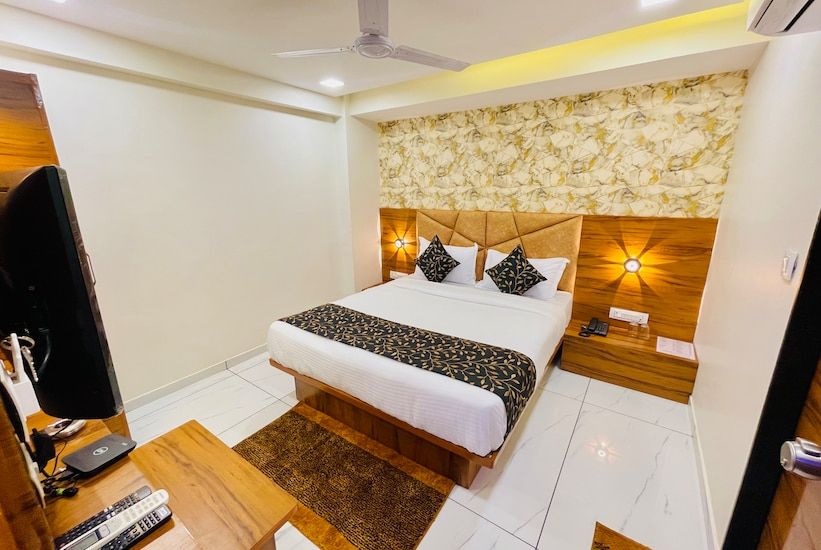 HOTEL AVENUE PLAZA Deluxe Room 14