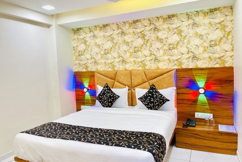 HOTEL AVENUE PLAZA Deluxe Room 12