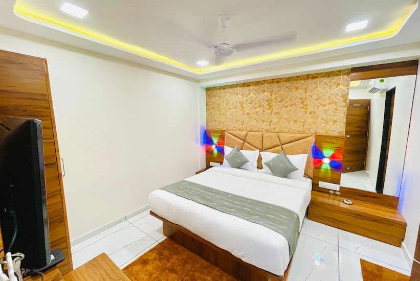 HOTEL AVENUE PLAZA Deluxe Room 15