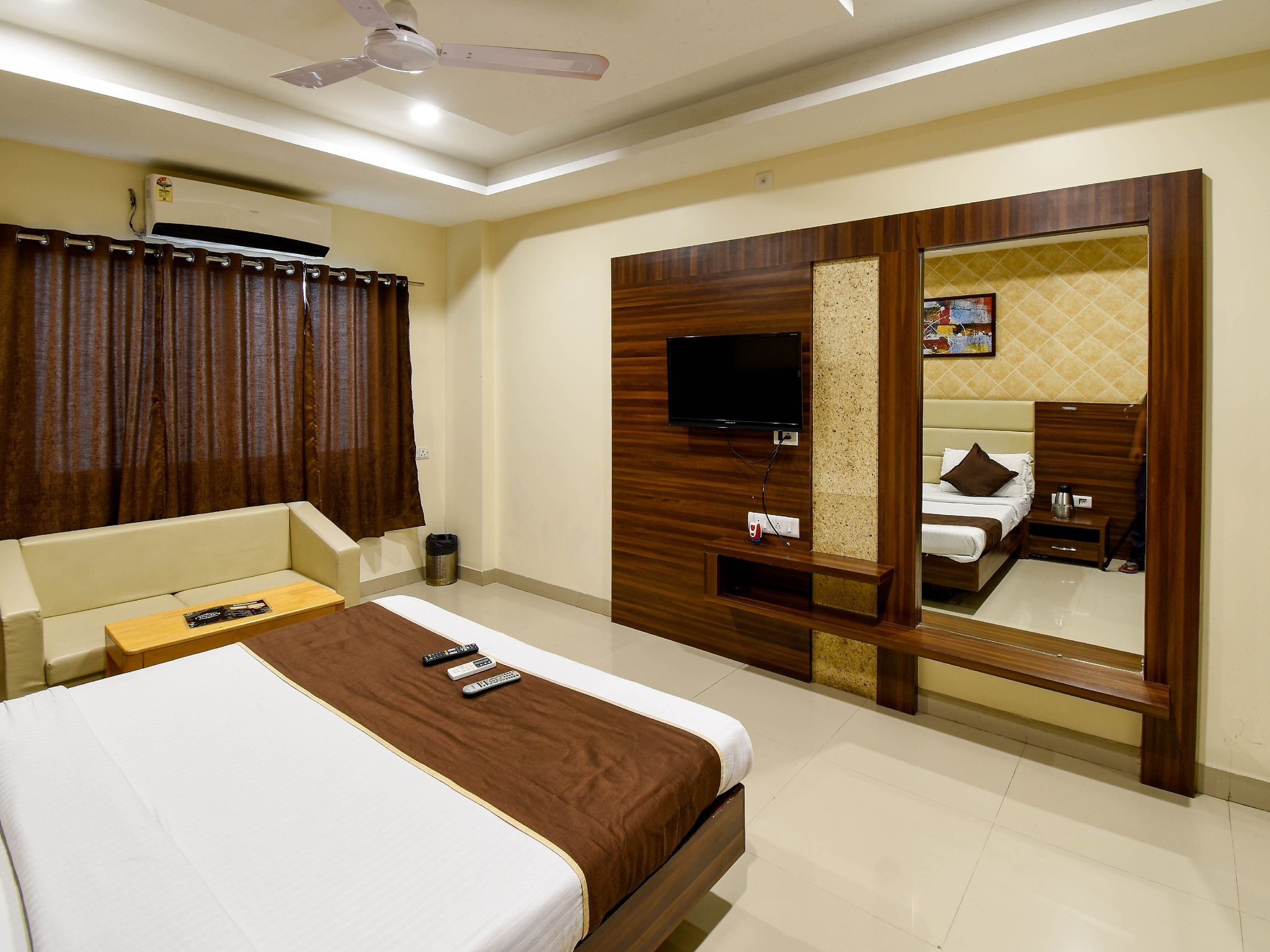  Hotel Kalpana Palace Ujjain PREMIUM ROOM 3