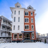 Hotel Twin Towers by Defoy