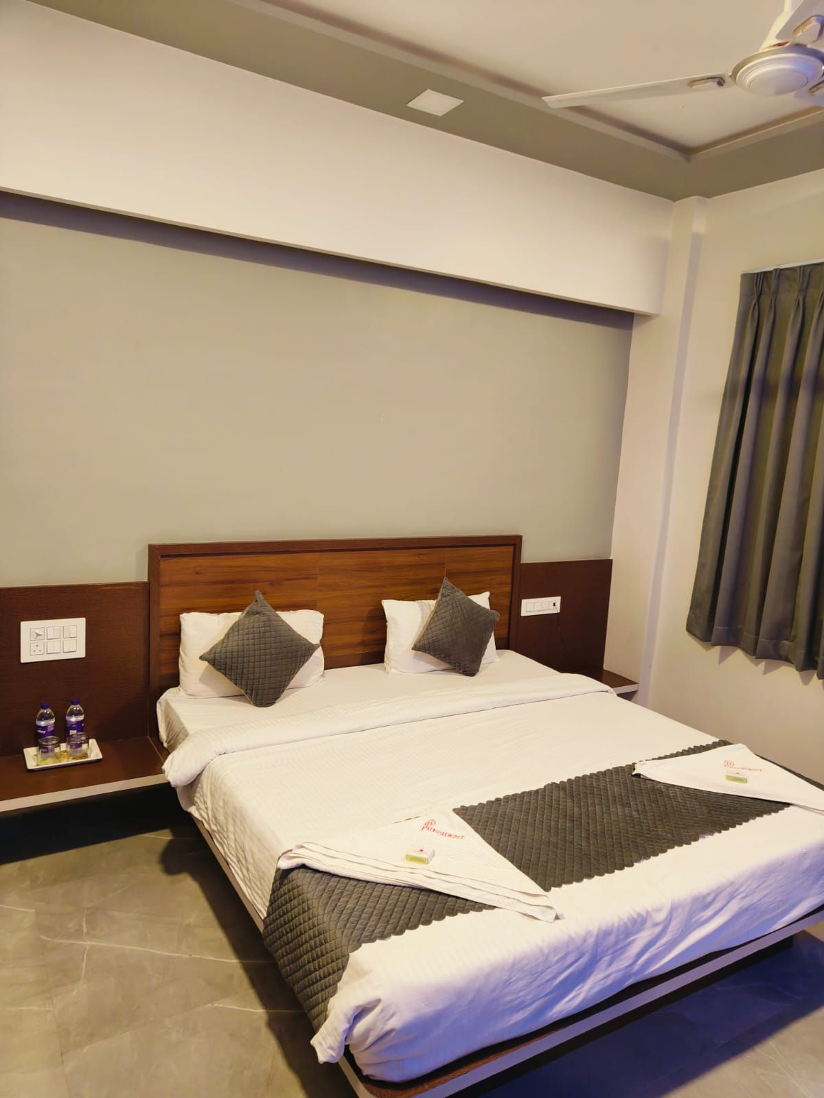 Hotel President Palace, Akkalkot TWO BED AC 3