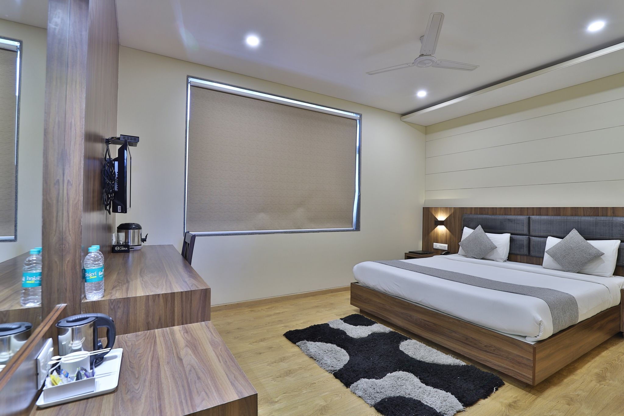 Hotel Limra Vadodara Executive Room (Unmarried couple and local id not allowed) 3