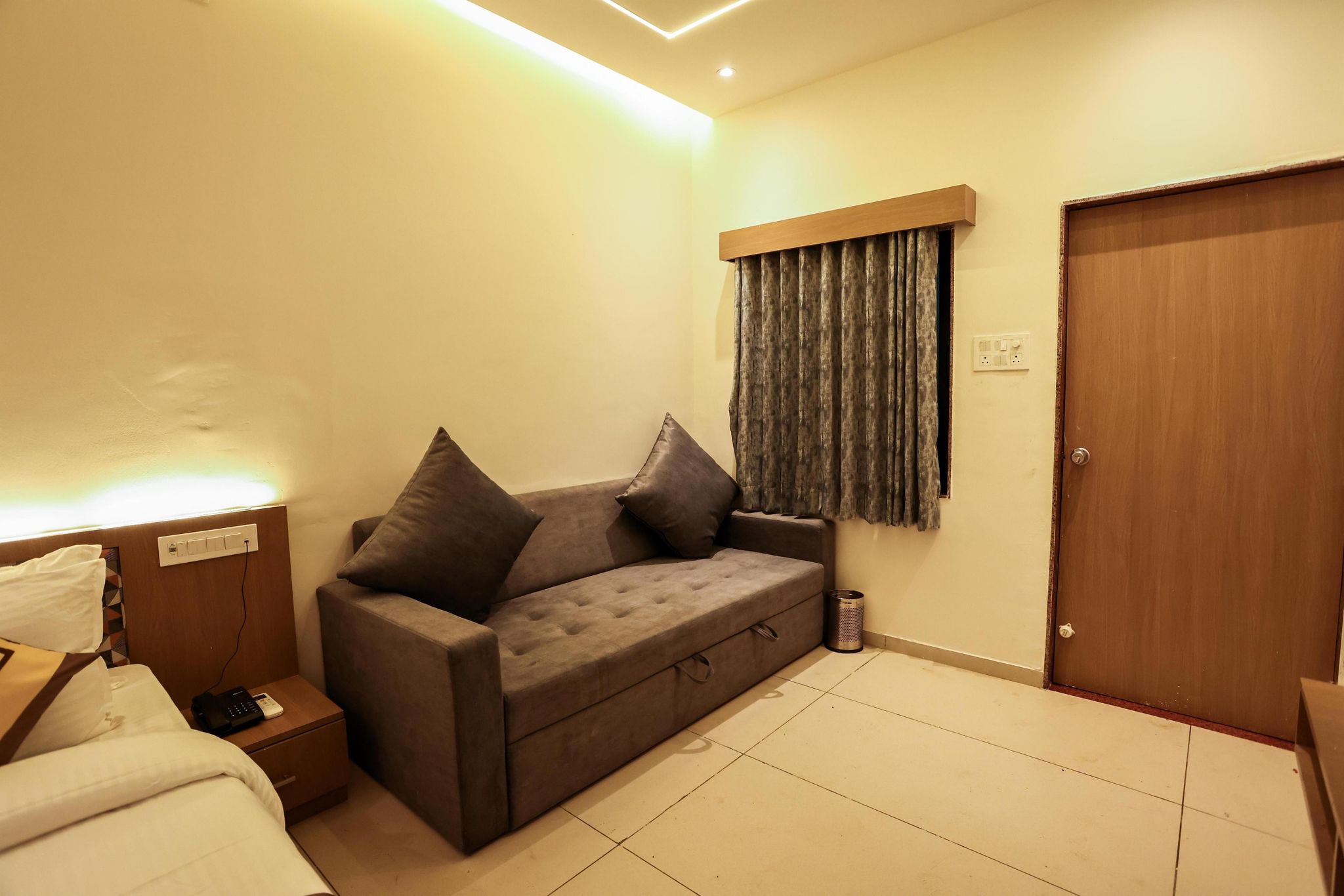 Le Casa Lion Resort - A Premium Resort in Sasan Gir Le Casa Deluxe Room 5