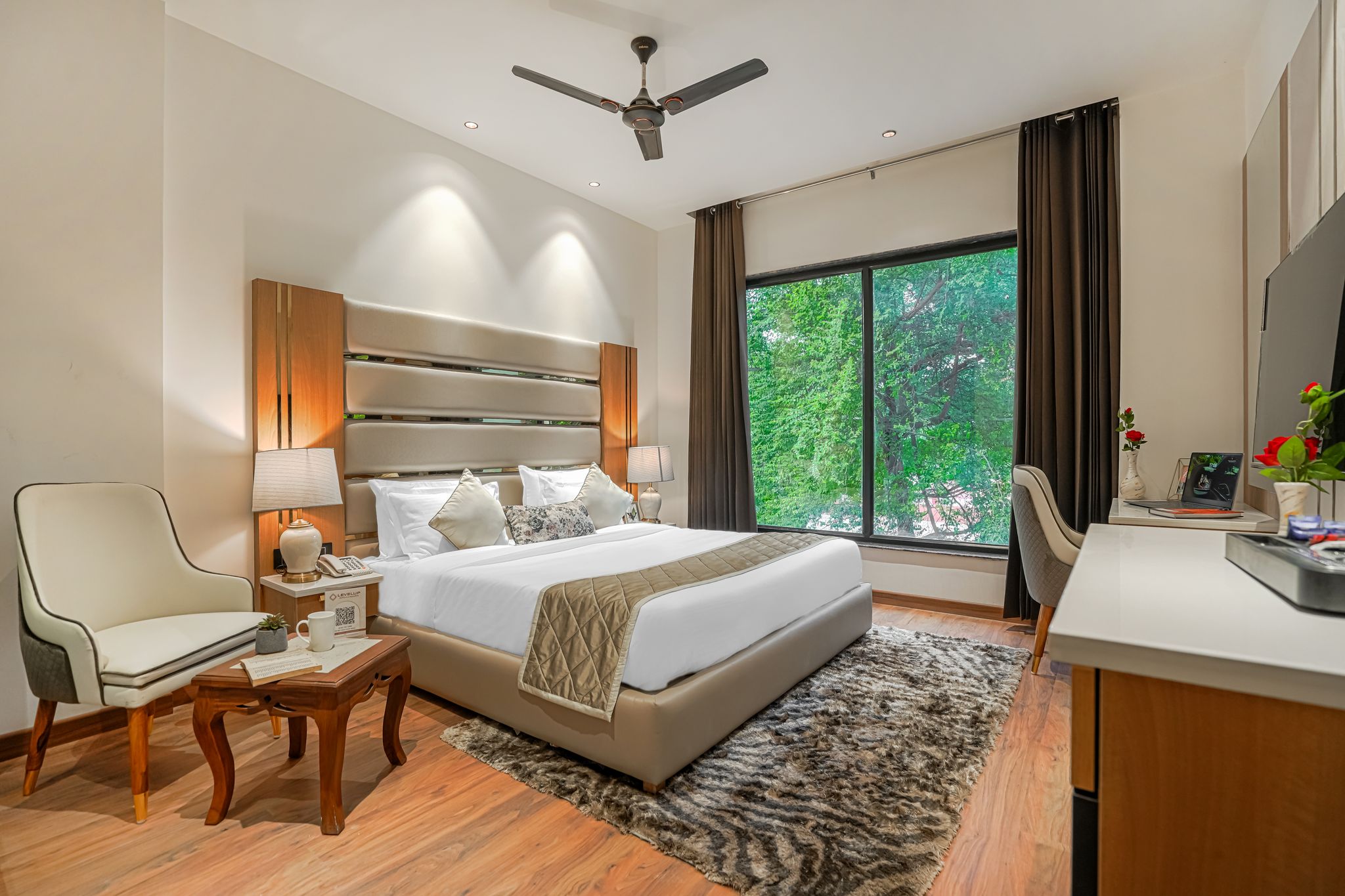  Levelup Plus Aura Bliss Deluxe Room