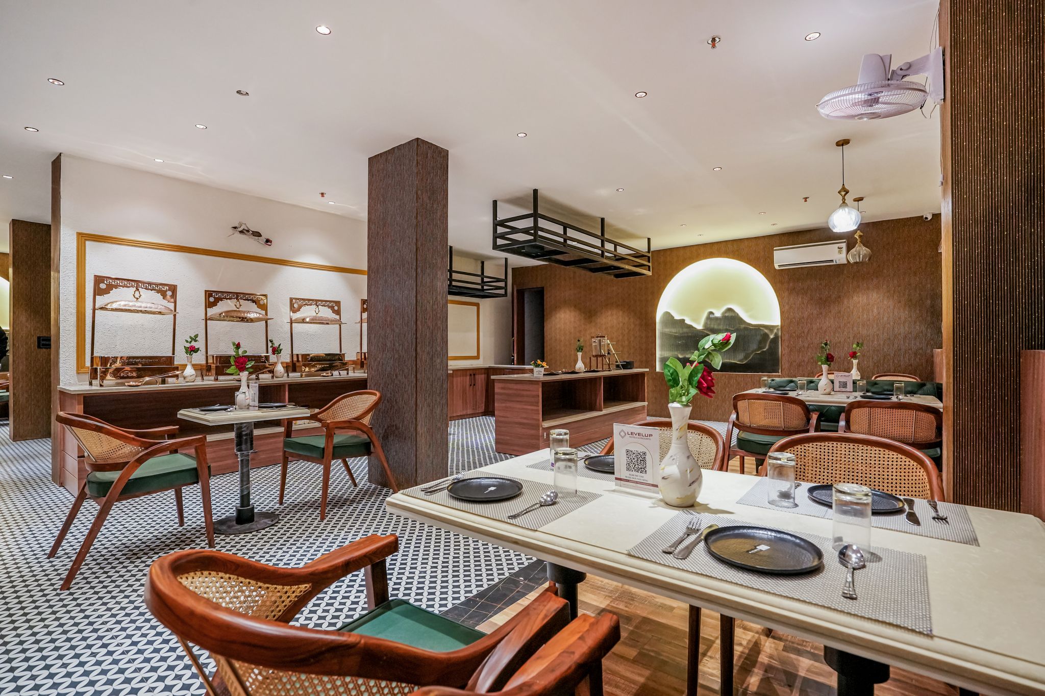 Food & Dining