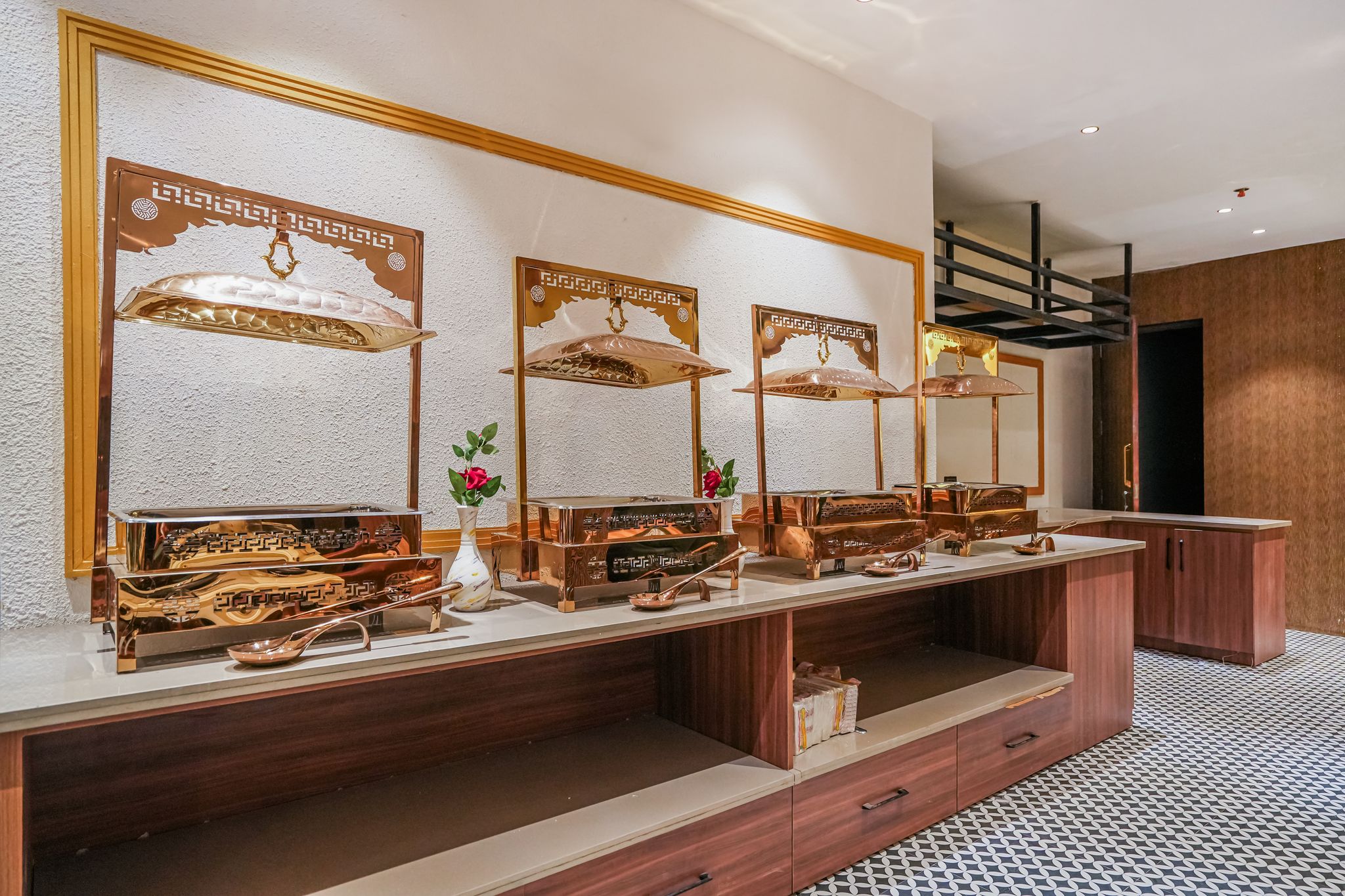 Food & Dining