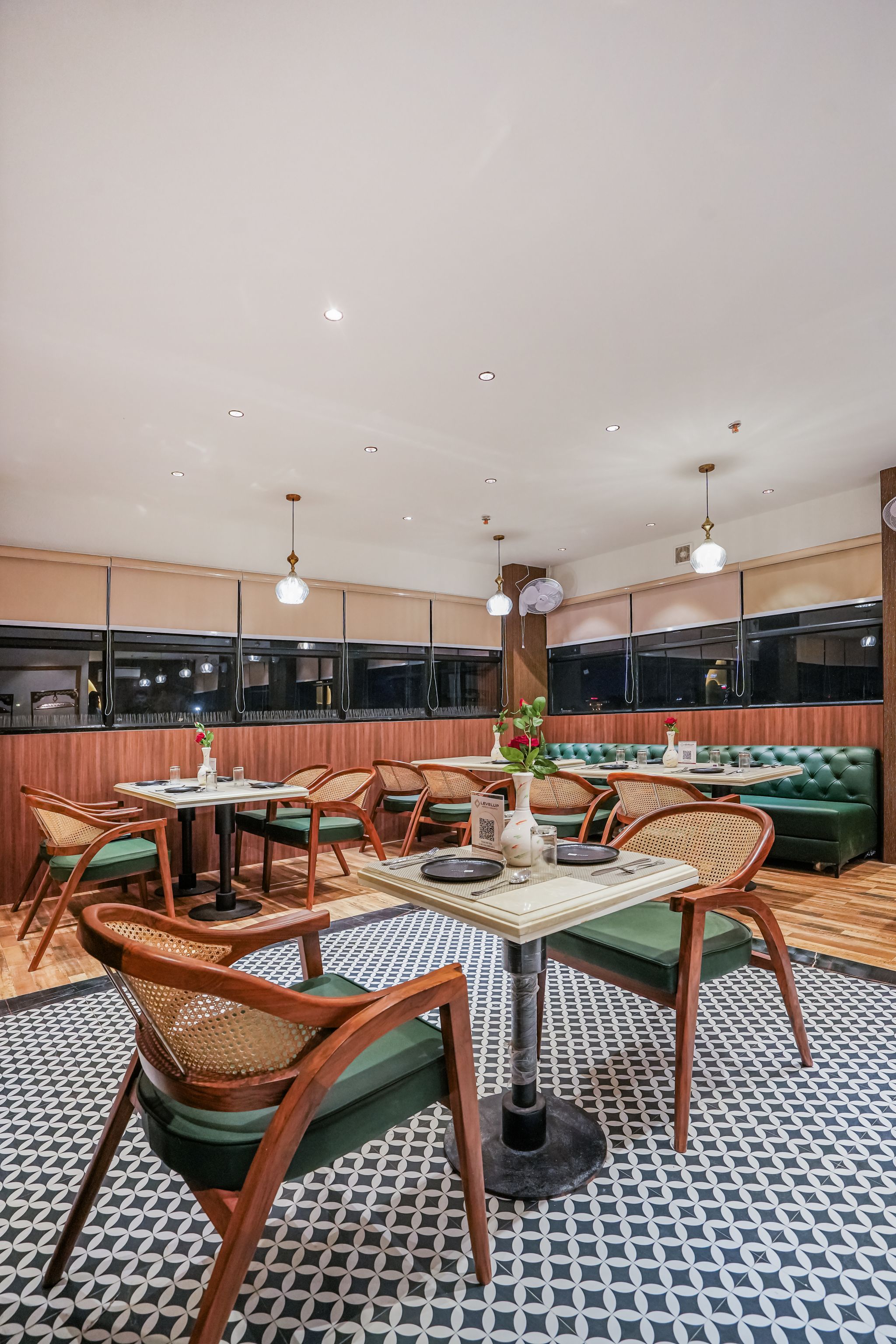 Food & Dining