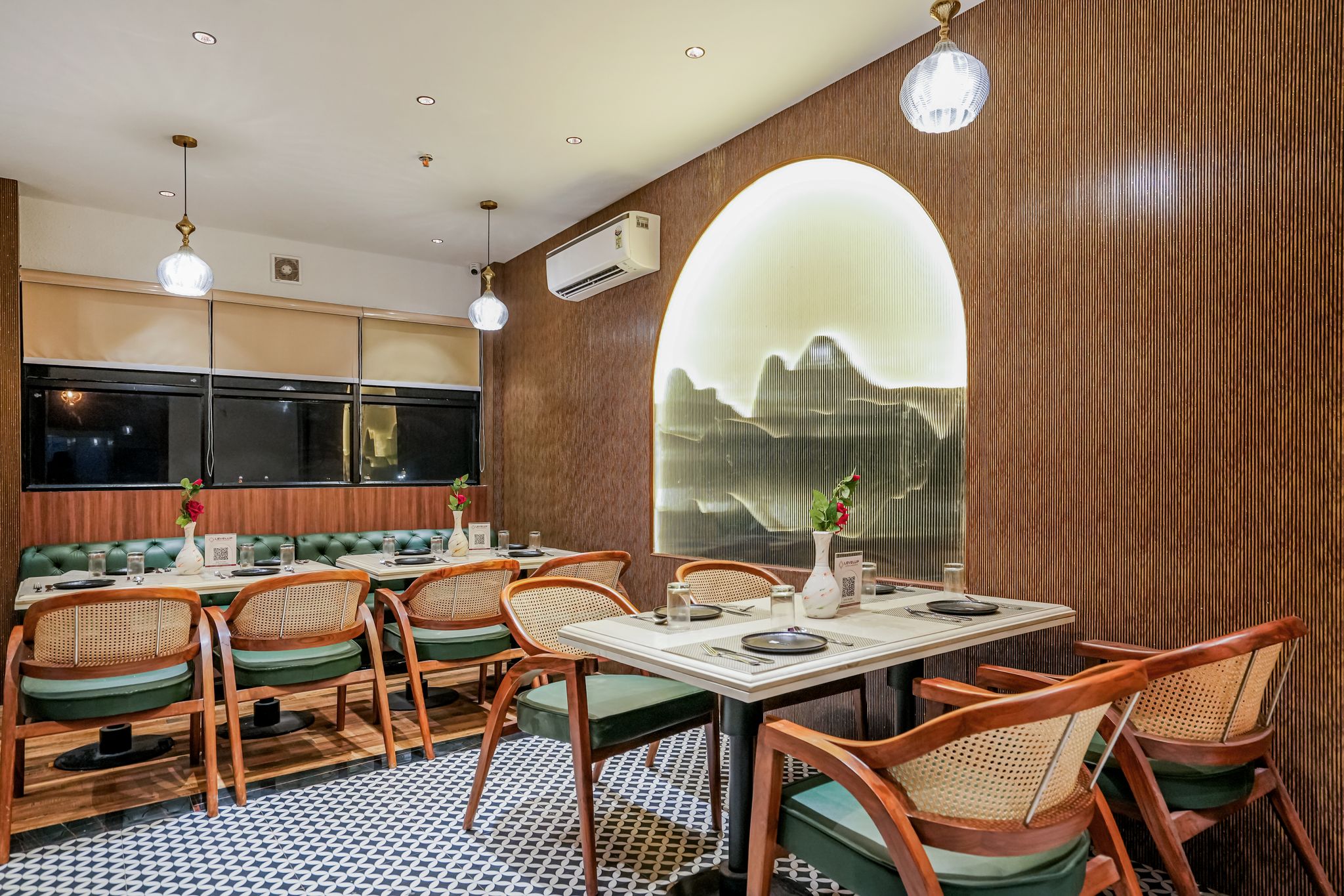 Food & Dining