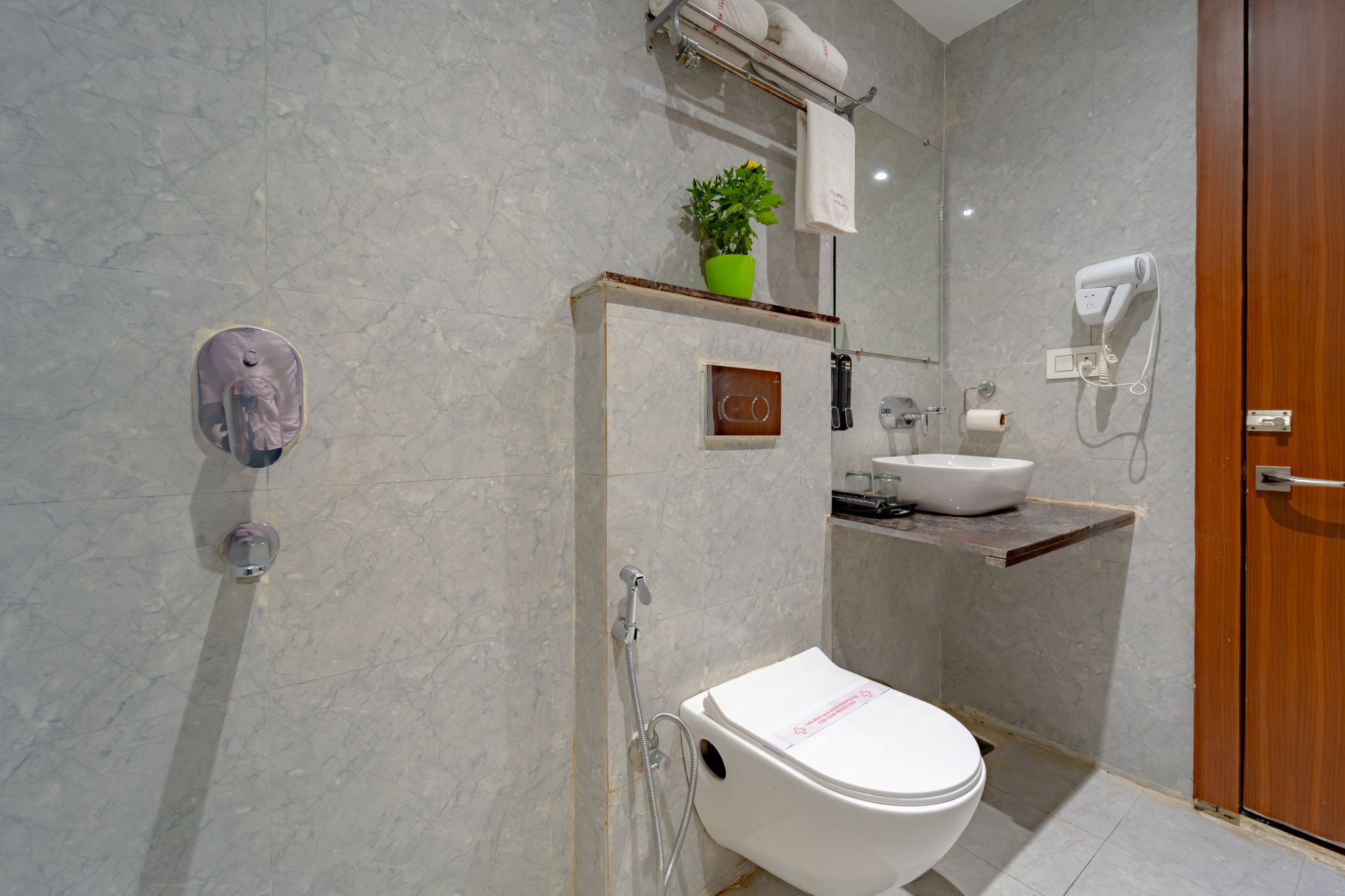 Aceotel Premier, Vijay Nagar Ace Delux Room 6