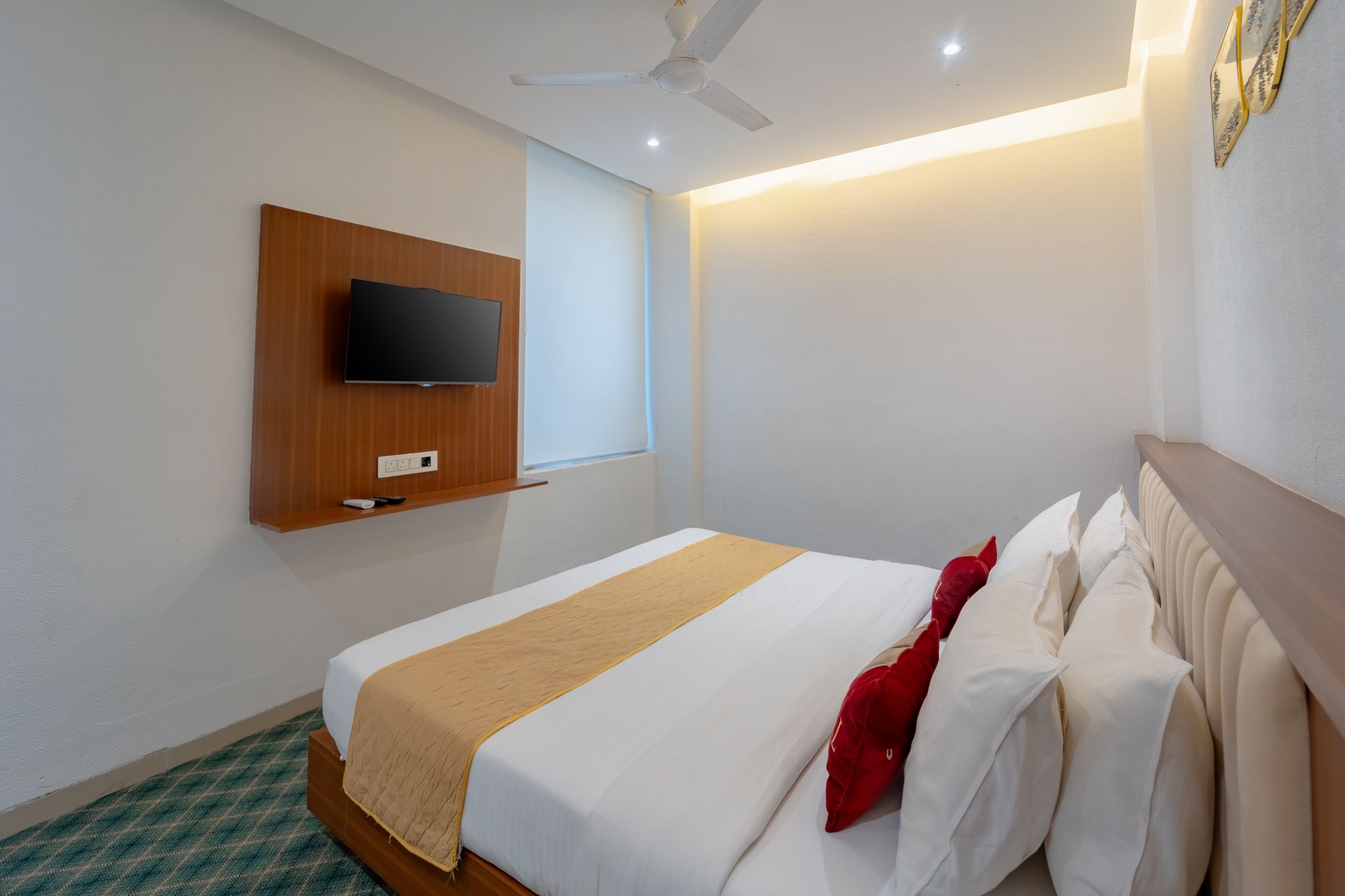 Aceotel Premier, Vijay Nagar Ace Delux Room 16