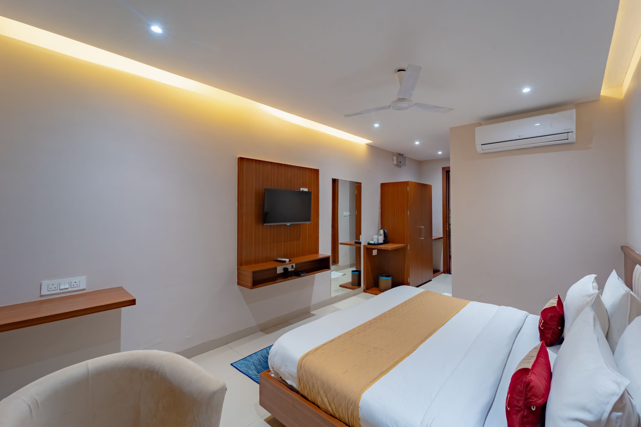 Aceotel Premier, Vijay Nagar Ace Delux Room 13